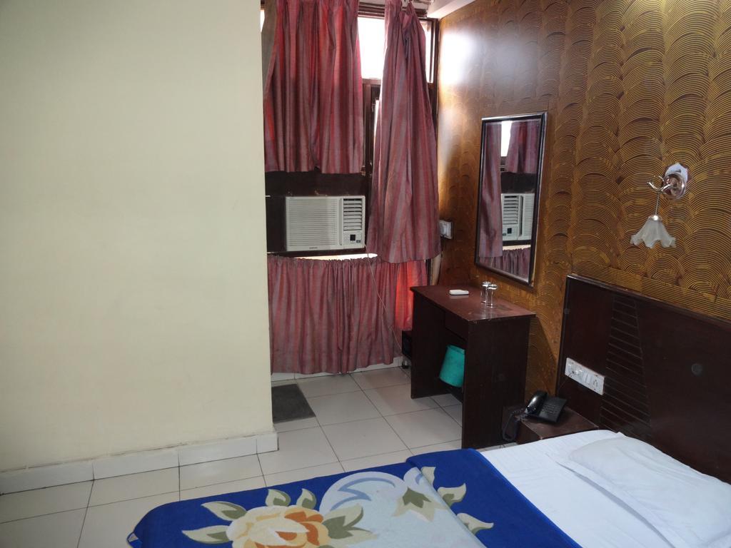 Hotel Elegant International New Delhi Exterior foto